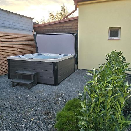Apartmany Centro & Jacuzzi Piest'any Exterior photo