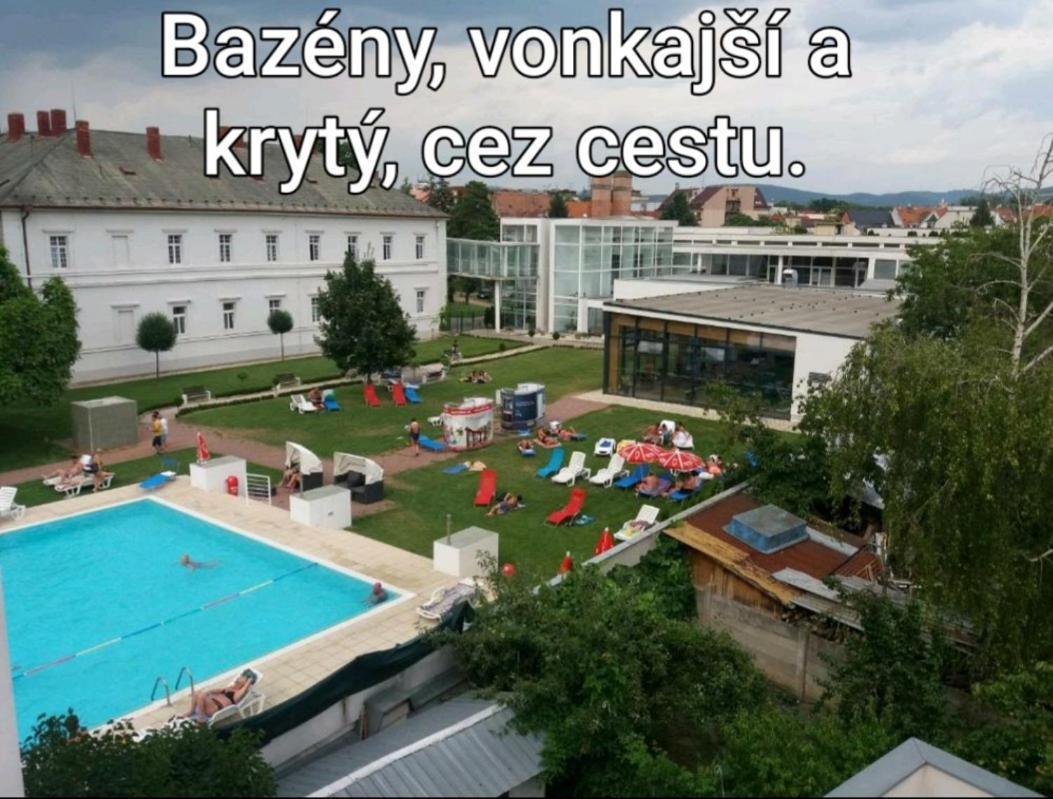 Apartmany Centro & Jacuzzi Piest'any Exterior photo