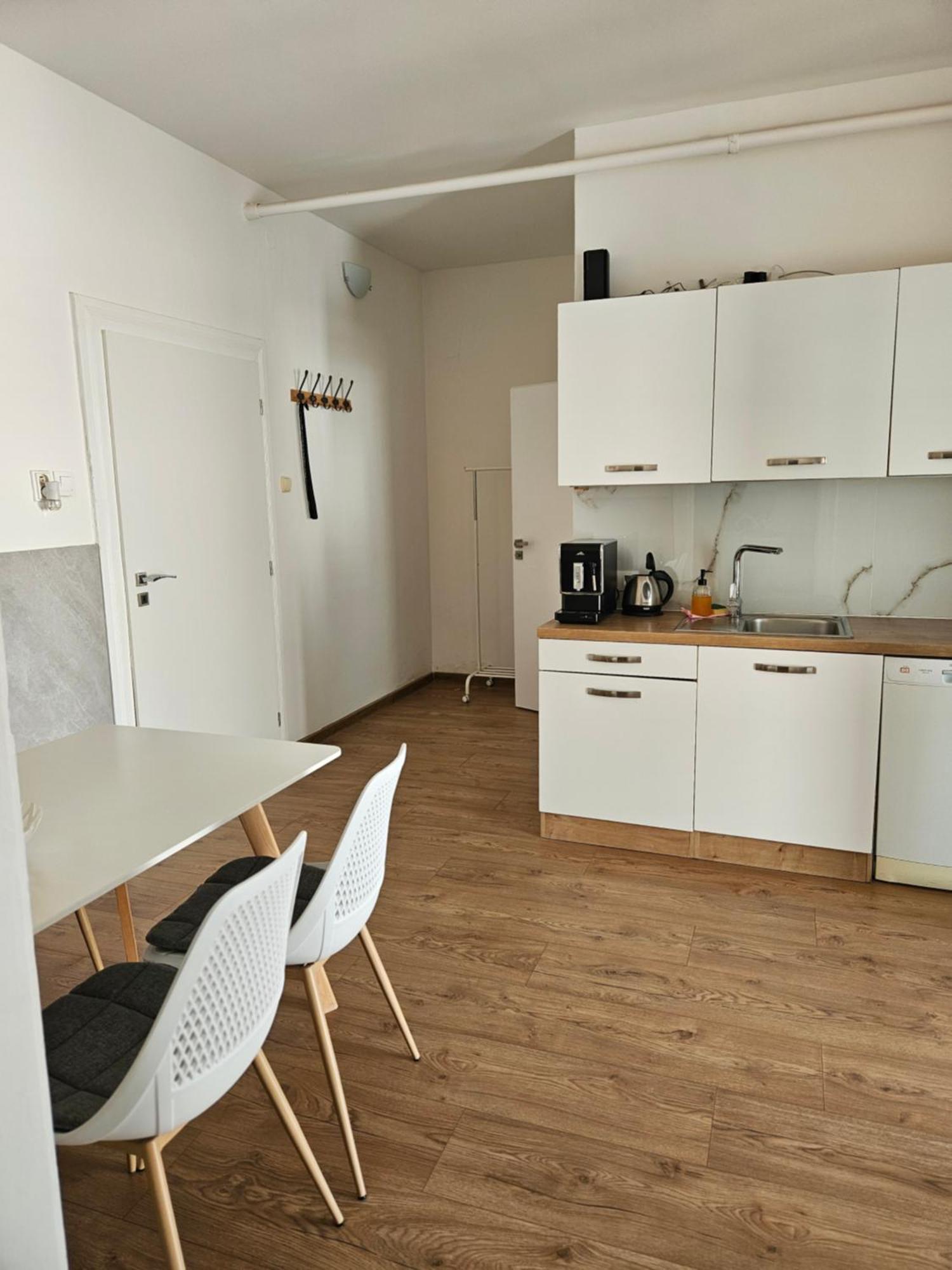 Apartmany Centro & Jacuzzi Piest'any Exterior photo
